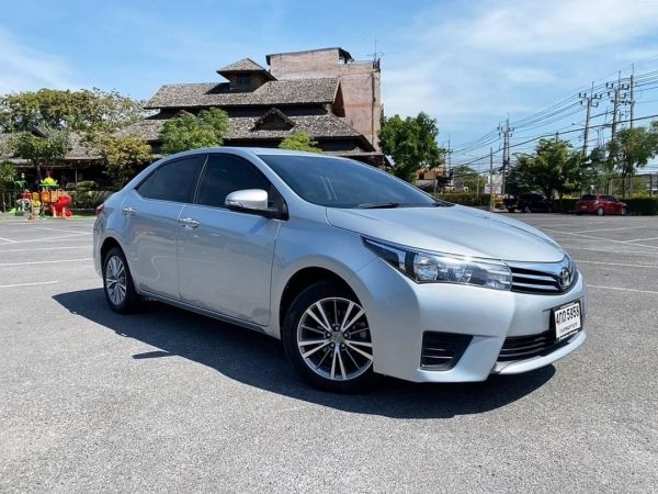 ปี 2015  TOYOTA  ALTIS  1.6  G  A/T  (4กถ 5958 กทม.)