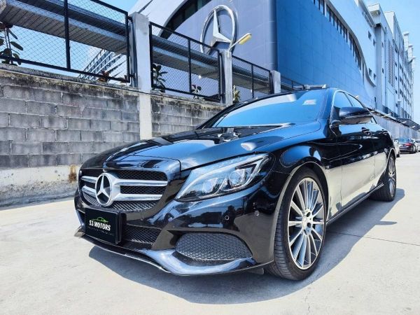 2016 Mercedes-Benz C350e 2.0 e AMG Dynamic รถเก๋ง 4 ประตู วิ่งเพียง 42,XXX KM รถศูนย์ Benz