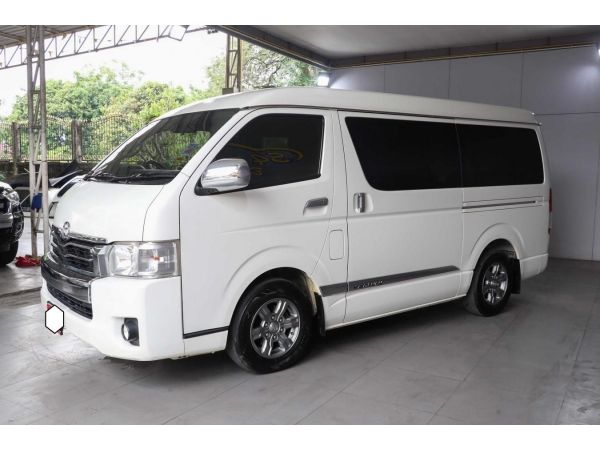 ปี2017 TOYOTA VENTURY 3.0 G AT