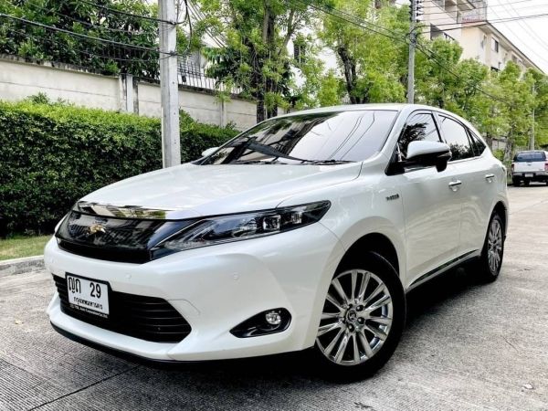 รถหรูใช้น้อยมาก คุ้มสุดๆ Toyota Harrier 2.5 Hybrid PREMIUM Wagon AT ปี 2014