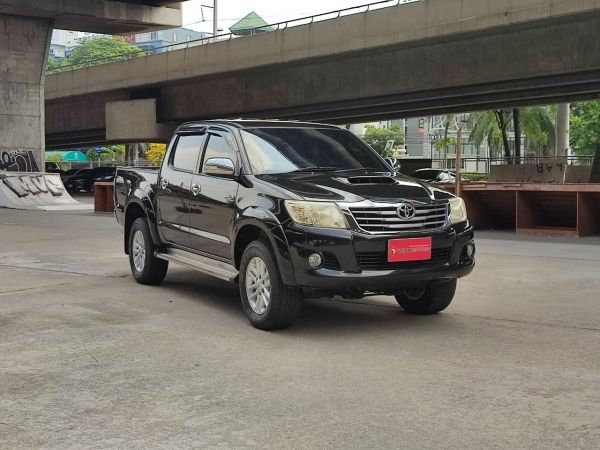 Toyota hilux vigo 4ประตู สีดำ