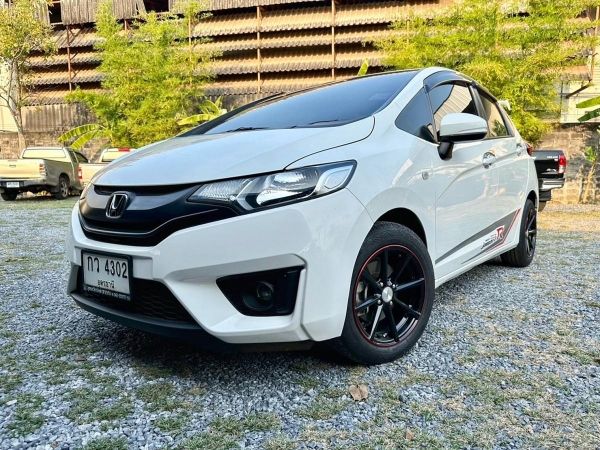 Honda Jazz 1.5 i-VTEC รุ่น S เกียร์ Auto ปี 2017