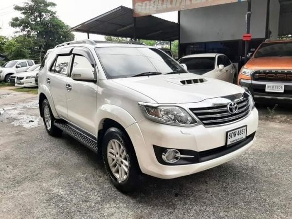 Toyota Fortuner 3.0 V 4 WD AT ปี 2014 รูปที่ 0