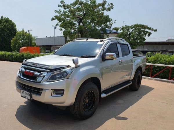 ISUZU D-MAX 4 ประตู V-cross 2.5Ddi Hi-LANDER 4×4 เกียร์ธรรมดา ปี 2014