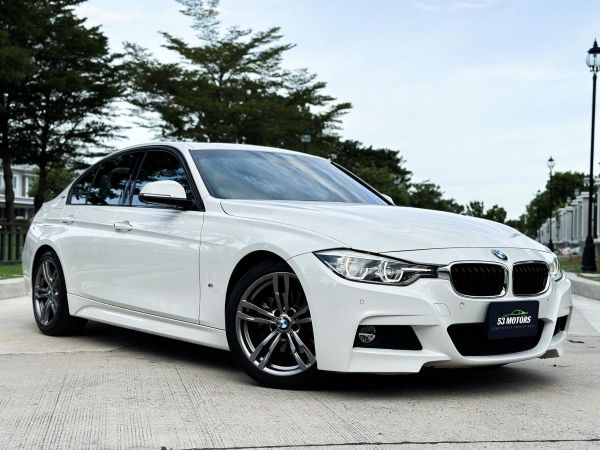 BMW 330e MSport เบาะแดง โฉม F30 รุ่นทอป ปี 2018 มี Sunroof รูปที่ 0