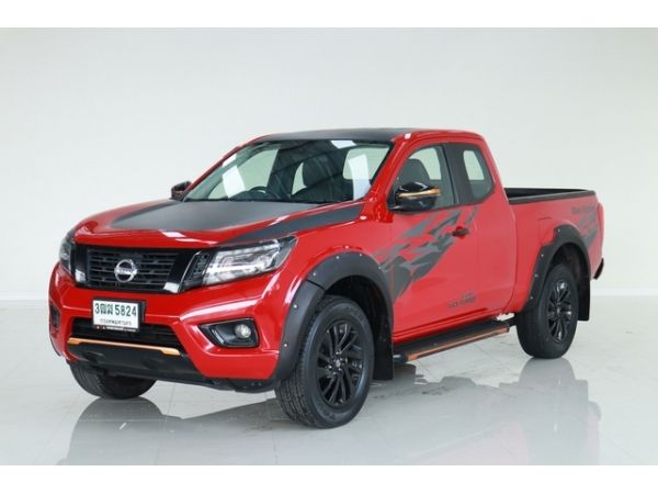 Nissan Navara Black Edition 2.5 E ปี 2020 สีเเดง - ดำ เกียร์ธรรมดา