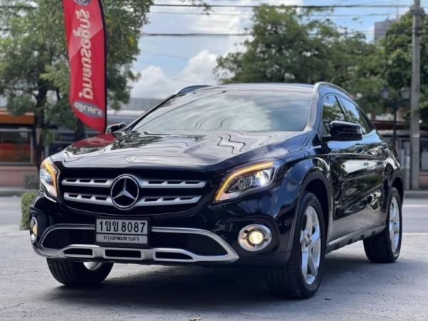 รถบ้านแท้ ใช้น้อย MERCEDES BENZ GLA200 FACELIFT W156 2017