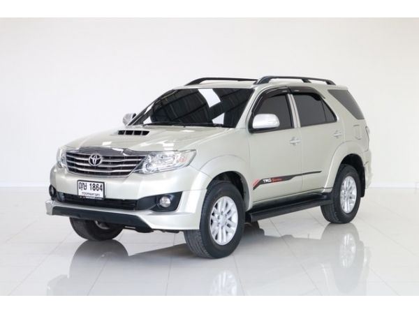 Toyota Fortuner 3.0 V 2WD ปี 2011 สีบรอนซ์เงิน เกียร์อัตโนมัติ รูปที่ 0