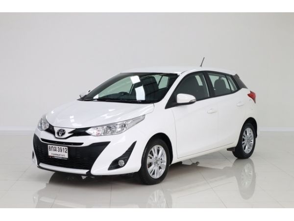 Toyota Yaris 1.2 E ปี 2018 สีขาว เกียร์อัตโนมัติ