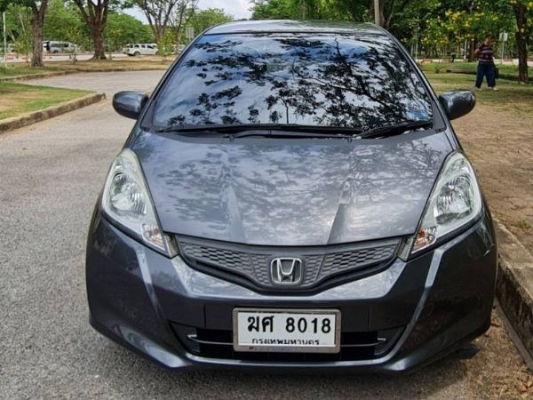 ขาย Honda JAZZ 1.5 V i-VTEC ปี2012 ไมล์น้อย  รถบ้านมือเดียว ใช้แค่ขับส่งรับลูกระยะทางใกล้ๆ เลขไมล์ 57,686 ไมล์  สภาพยอดเยี่ยม รูปที่ 0