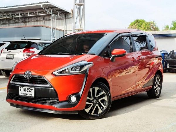 รถบ้านใช้น้อย Toyota Sienta 1.5V รุ่น TOP  ปี 2018