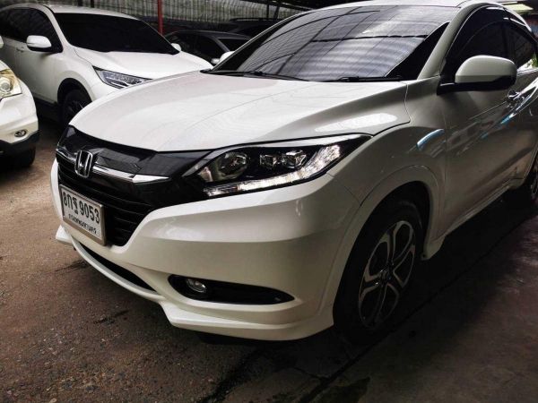 HONDA HRV 1.8EL มีซันรูฟ เกียร์ออโต้ สีขาว MY2019