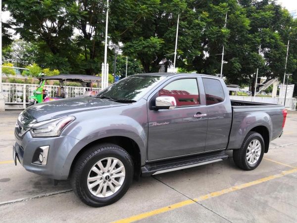 ISUZU D-MAX HiLander 1.9 Z Prestige SpaceCab 2 ประตู รูปที่ 0