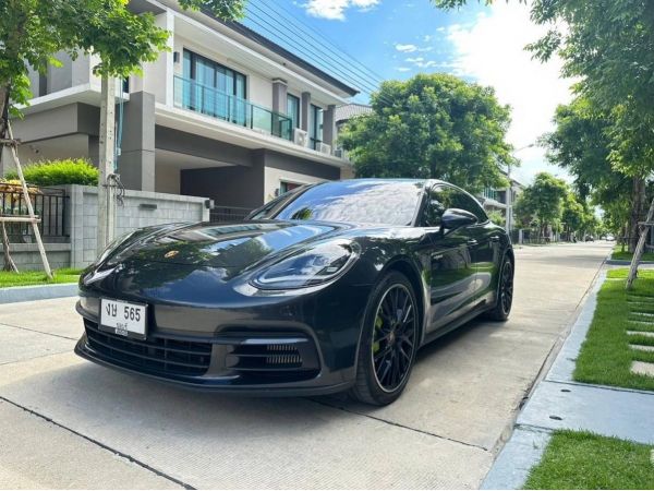 รถหรูสภาพป้ายแดง แต่คุ้มกว่ามาก Porsche Panamera sport turismo 2020 รูปที่ 0