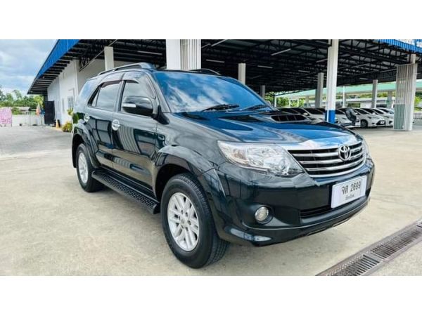 Toyota Fortuner 3.0V Navi 2WD(Champ)  ปี2014 สีดำ