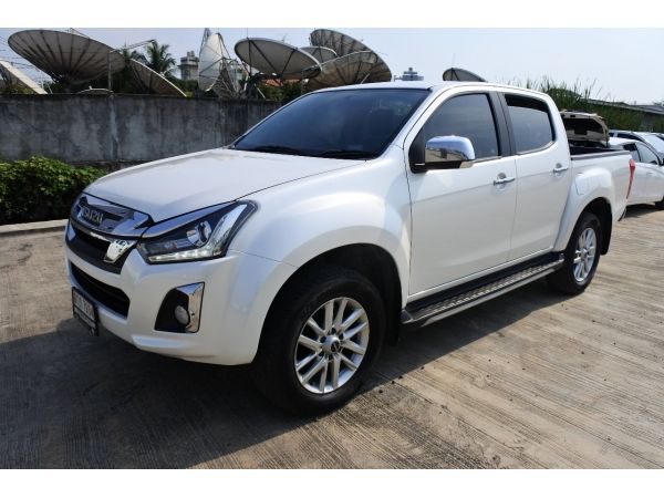 D-MAX CAB4 3.0 Z HILANDER  	2019 รูปที่ 0