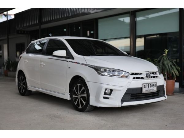 Toyota Yaris 1.2TRD A/T ปี 2015