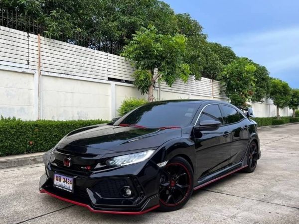 CIVIC HATCHBACK FK 1.5 TURBO  ปี 2017 (TYPE R LOOK  หล่อตลอดกาล