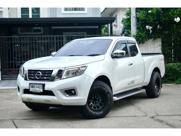 Nissan Navara NP300 Calibre King Cab  2.5 EL แคปสูง  ปี2015 เกียร์ธรรมดา ดีเซล สีขาว