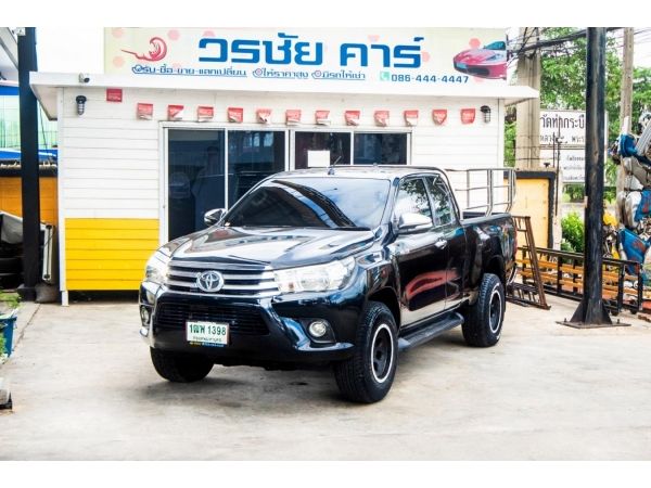 **สวยใหม่แบบนี้ ผ่อน 9  พันกว่าบาทเท่านั้น *** Toyota Revo 2.4 E Cab Prerunner ดีเซล2015