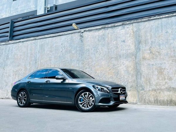 2017 Mercedes-Benz C350e Plug-in Hybrid โฉม W205