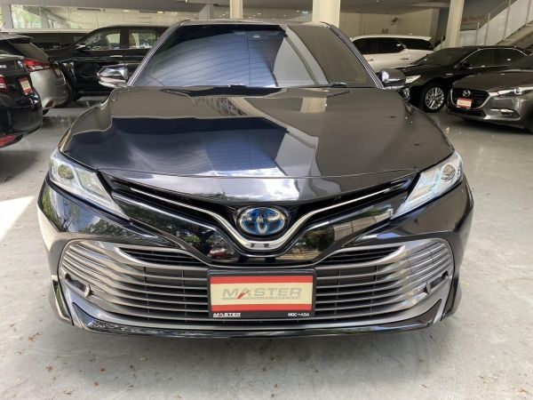 TOYOTA CAMRY 2.5 HYBRID PREMIUM NEW เกียร์AT ปี19