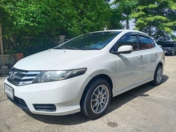 รถบ้าน สภาพสวย เจ้าของขายเอง Honda City 2012 S CNG สีขาว