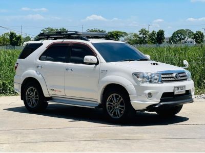 TOYOTA FORTUNER 3.0V TRD SPORTIVO 4WD ปี2011 สีขาว เกียร์ออโต้ เครื่องดีเซล