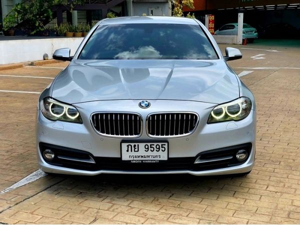 BMW 520 D ออกศูนย์BMW ไมล์น้อย9หมื่นโลแท้ เครื่องดีเซล พร้อมประกันชั้น1 ประหยัดน้ำมันมากสวยสภาพมากพร้อมใช้ราคาสุดพิเศษ