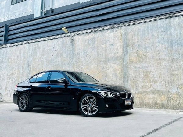 2019 BMW 330e M Sport Plug-in Hybrid โฉม F30 รูปที่ 0