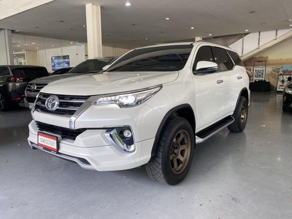 รูปของ TOYOTA FORTUNER 2.4V 4WD เกียร์AT ปี17