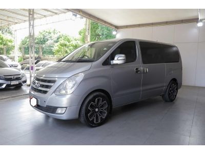 ปี 2017 HYUNDAI H-1 2.5 TOURING AT