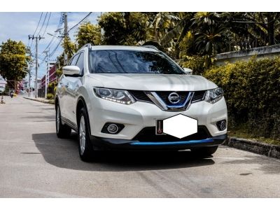 ปี2016 NISSAN X-TRAIL HYBRID 2.0 V 4WD. AT