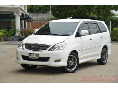 2011 TOYOATA INNOVA 2.0 V