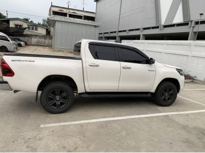 TOYOTA REVO PRE RUNNER 4 ประตู ENTRY ปี2020