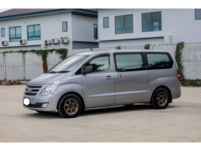 ปี2016 HYUNDAI H-1 2.5 TOURING AT   รถบ้าน แท้ๆ สวยจัด พร้อมใช้  โทร 0922726669เซลล์ขาย