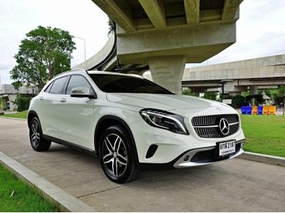 Benz GLA200 Urban W156 ปี 2015 รถสวยตรงปกทุกมุม