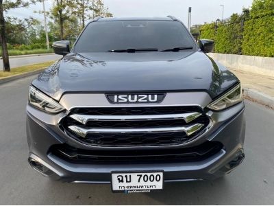 Mu x ปี2021 3000cc. 4wd 30,000 Km. แต่งโช้ค ล้อ ยาง แมค   แต่ เครื่องเดิมนะจ๊ะ   เบาะไฟฟ้า  เจ้าของเดียว ไมล์แท้เช็คศูนย์   ไม่ชน ไม่จม พาช่างมาตรวจสอบสภาพรถได้   เขียนระบุในสัญญา ไม่ชน ไม่จม คืนเงิน 