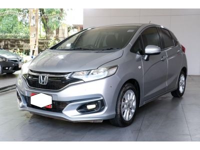 HONDA JAZZ GK 1.5 V MINOR CHANGE CVT  ปี 2018  สวยจัด พร้อมใช้ งาน  โทร 091-816-5592 เซลล์ขาย