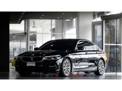BMW SERIES 5 530e 2.0 ELITE PLUG-IN HYBRID  G30 LCI ปี 2019 สีดำ