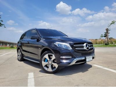 Benz GLE500e facelift 2017 ไมล์ 51,xxx km.เลขไมล์เเท้ setvice ศูนย์ มือเดียวป้ายเเดง ตัวถังสวย เล่มสวยพร้อมโอน