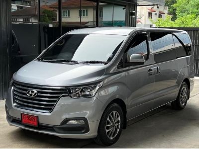 Hyundai H-1 2.5 Diesel ปี2020 วิ่ง70000KM. รถศูนย์ มือเดียว