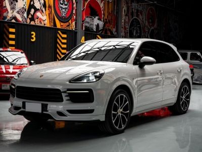 Porsche Cayenne E-Hybrid ปี 2019 สีขาว เบาะ Black-mojave beige วิ่งเพียง 39,xxx กม.