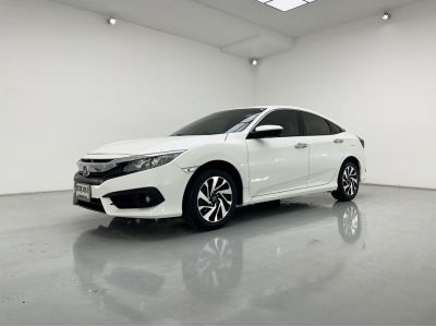 ปี 2016 HONDA CIVIC 1.8 EL CC. สี ขาว เกียร์ Auto