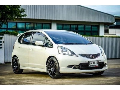 HONDA Jazz 1.5 SV TOPสุด ปี 2010 รถสวยน่าใช้ผ่อนสบายๆ