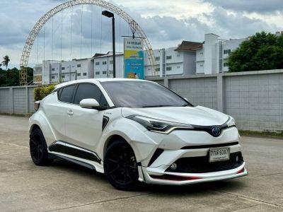 TOYOTA CHR 1.8 HYBRID High ปี2018 รุ่นตัว Top