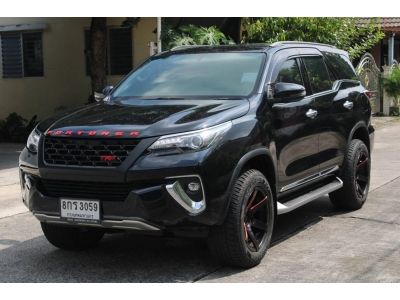 TOYOTA FORTUNER  2.8V 4WD ปี 2019 สีดำ