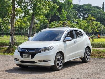 2015 HONDA HRV 1.8 EL SUNROOF รถ Hatchback 5 ประตู ยอดนิยม options เสริมฝาท้าย เปิด ปิด ไฟฟ้า และ จอ DVD รูปที่ 0