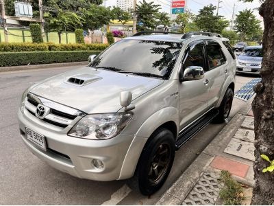 TOYOTA FORTUNER 3.0V(4X4)ปี 2005 เกียร์ออร์โต้ รถสวย ไม่มีชน เครื่องดีเซล รูปที่ 0