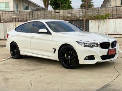 BMW 320d GT M Sport  ปี 2019 สีขาว เบาะแดง